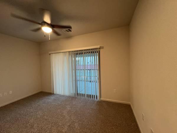 1br - 700ft2 - Subleasing 1B1B