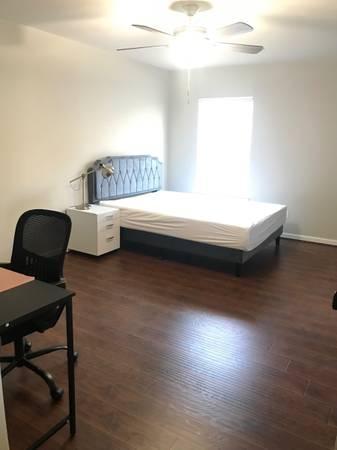$625 private room for rent (Katy)