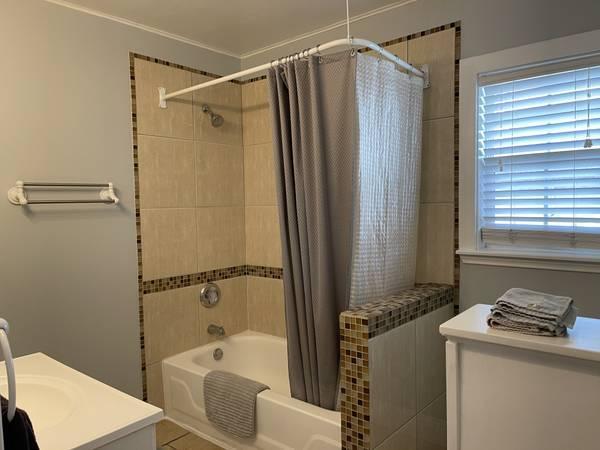 $990 / 3br - We Are 2 People Looking For A Roommate (Richardson)