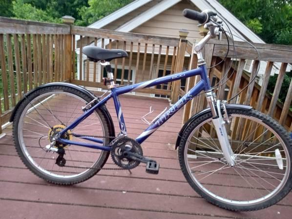 Great Commuter Trek Navigator 200 Hardtail Hybrid/Comfort Bike - $190 (Arbutus)
