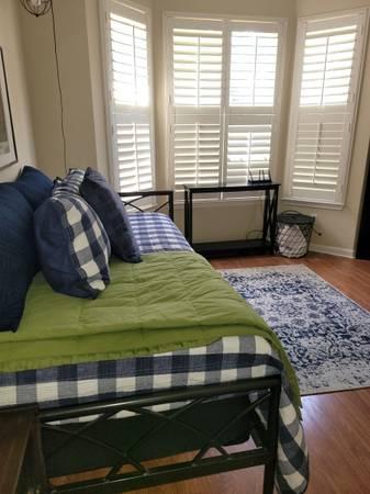 $2,950 / 2br - 1324ft2 - Furnished and decorated cozy home (Georgetown)
