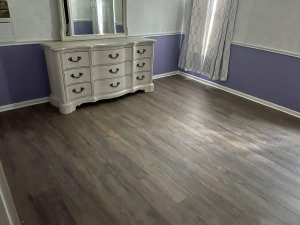 $999 2 bedrooms and den for rent (Willow springs)