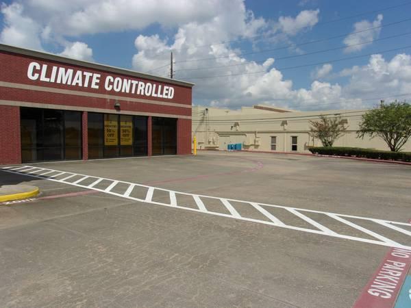 Follow the Leader in Storage! AC Self Storage Has Great Specials! (Missouri City)