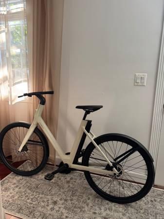 Cowboy Cruiser ST e- bike / + extra batteries and wheel - $2,300 (Alexandria)