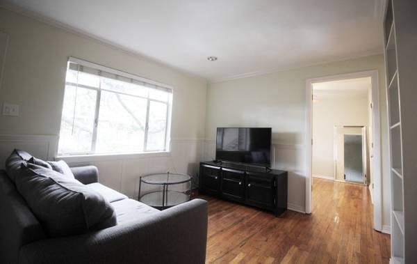 $1,795 / 2br - 775ft2 - 2 bed / 1 bath flat in Afton Oaks - hardwood floors