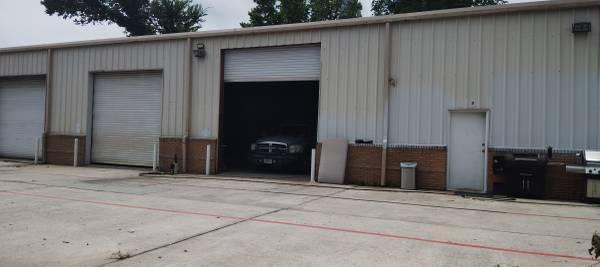 $1,000 / 850ft2 - 1 or 2 bays for sublease (Northwest houston)