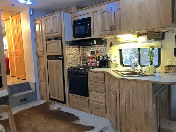 $895 / 1br - 375ft2 - Independent Quarters - Fixed Utilities Charge - Large Property
