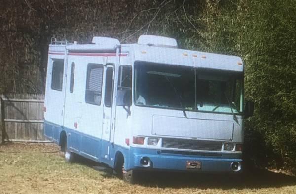 1993 Chevy P30 RV motor home - $18,000