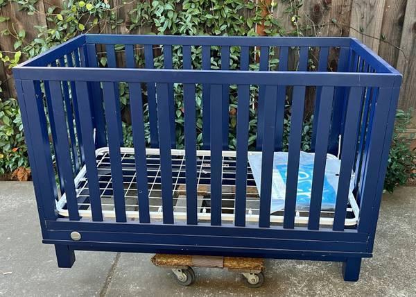 Fisher Price Crib (san jose west)