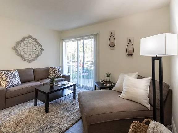 1br - 575ft2 - Available Beautiful furnished 1bedroom