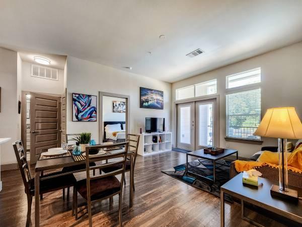 $2,800 / 1br - Fully Furnished Vacation Apartments (West Galleria area)