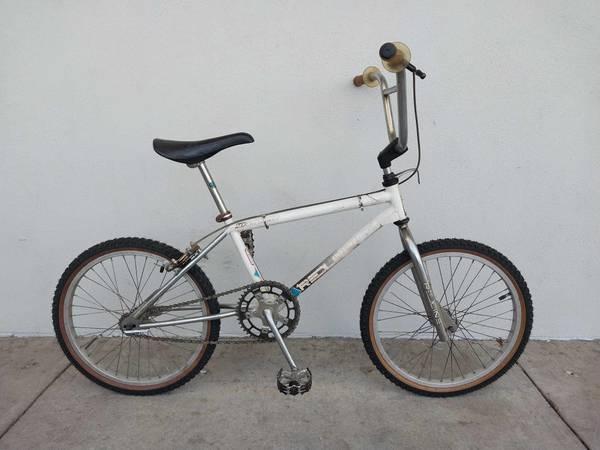 Old School BMX 1985 Redline 600c Racing Bike 20" Bicycle - $800 (Houston)
