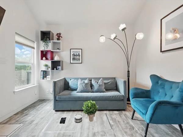 1br - 575ft2 - Fully Remodeled and Furnished 1 Bedroom Condo