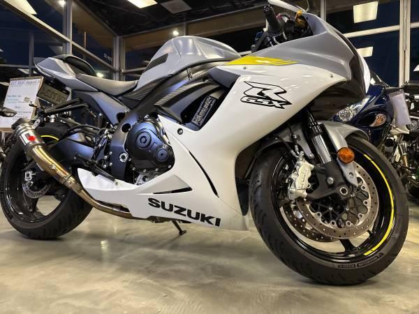 2022 Suzuki GSXR600 - $10,995 (ARLINGTON HEIGHTS)
