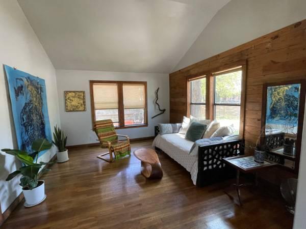 $1,800 / 1br - Cool house central (dawson)