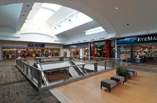 Explore Lakeline Mall in Cedar Park, TX for Shopping and Entertainment