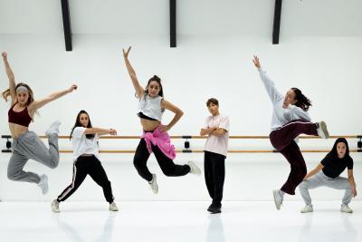 Learn Creative and Hollywood Dance Classes in Naperville, IL - Lopa's Dance Studio