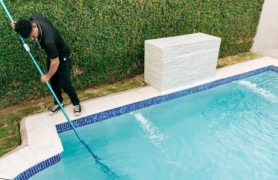 Top Pool Services in Houston, TX Moe Farhat