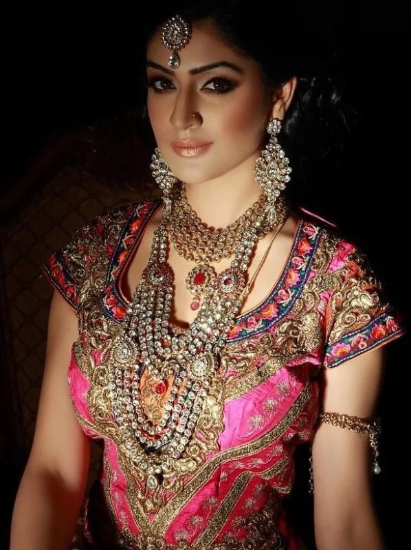 Best Bridal Mehndi Makeup Artist in Austin, TX  Singar Studio