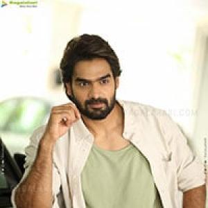 Kartikeya at Bhaje Vaayu Vegam Interview, HD Gallery