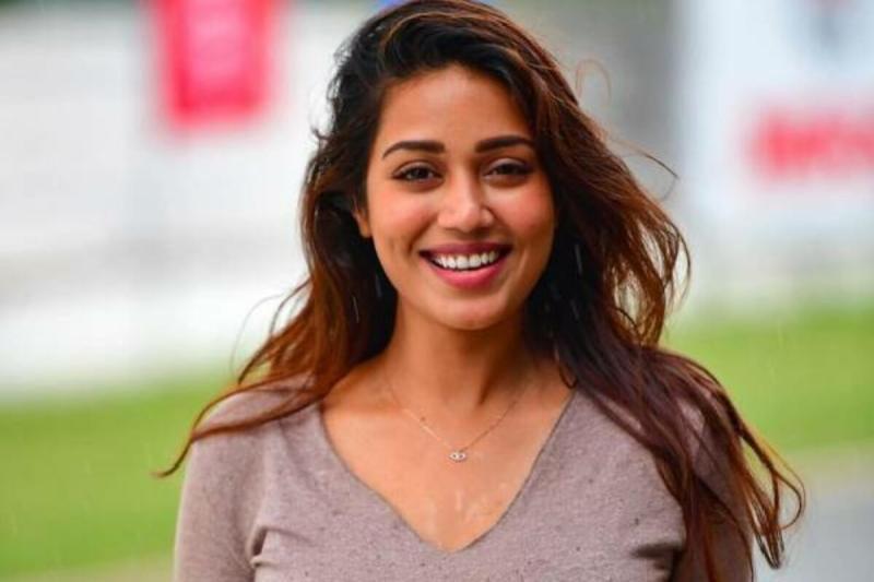 MLA gifted house in Dubai Heroine Reacts