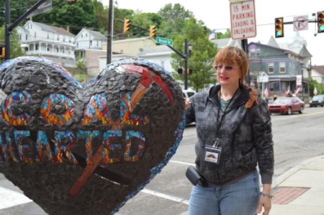 17 news Kim final touch.JPG