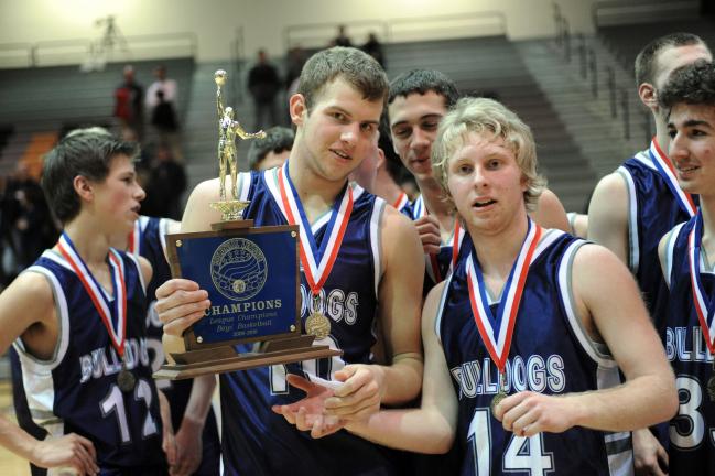 Bulldogs win title in 3 OTs