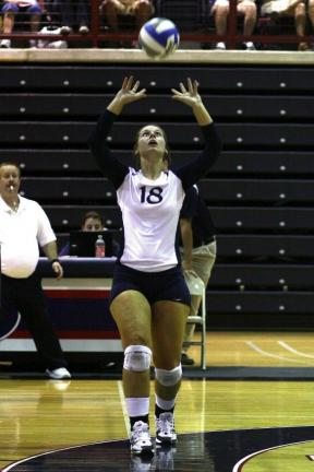 Snyder, Perkins lead Dutchmen