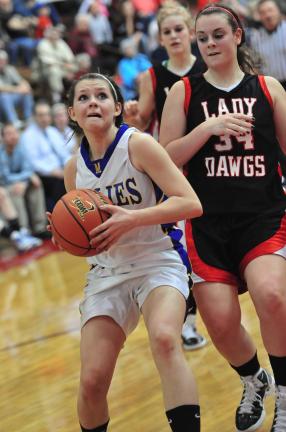 Marian falls in title game