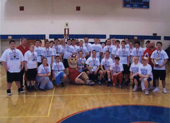Thorpe powerlifting team finishes unbeaten