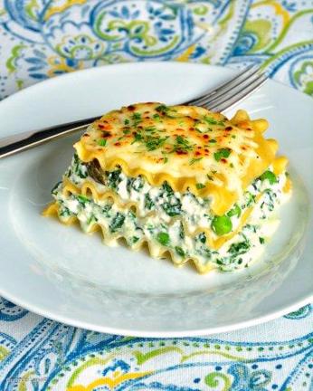 PHOTOS COURTESY THE NATIONAL PASTA ASSOCIATION Primavera Pasta Salad, top left, Lasagna Verde, above, and Chicken Penne with "Cream" Sauce, take advantage of the fresh vegetables available at this time of year.