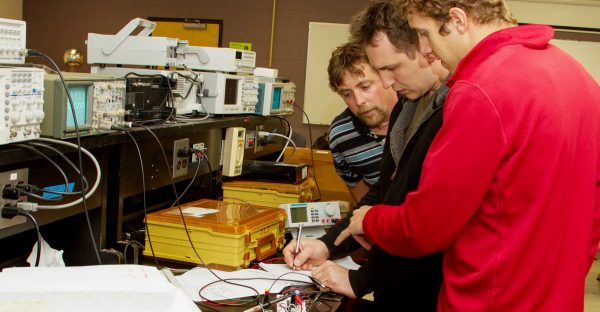 electrical engineering technician