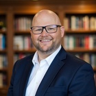 <span class="user-name "><span class="user-name__text">Derek Free</span></span>