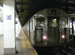 www.nycsubway.org: R-38 (St. Louis Car)