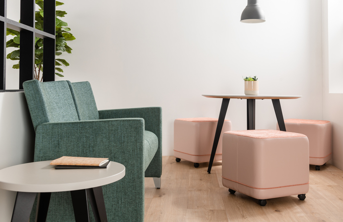 Fauteuils Campus par Rouillard - Oburo