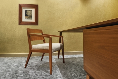 Photo de Chaise de Visiteur Chap par Global, vue 3, disponible chez Oburo à Montréal