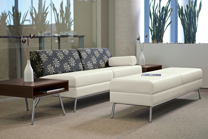 Wind Linear™ Tables by Global - Oburo