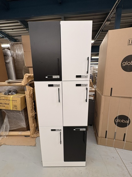 Photo of artopex-noki-lockers gallery image 2. 2 rows. Details at Oburo, your expert in office, medical clinic and classroom furniture in Montreal.