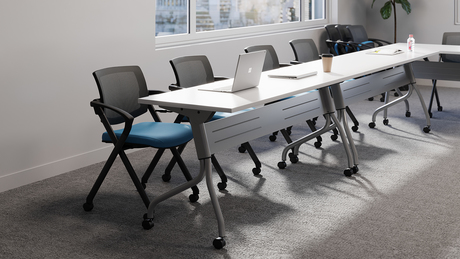 Photo de Gennex | Siège d'invités empilable sans accoudoirs et avec roulettes, vue 2, disponible chez Oburo à Montréal