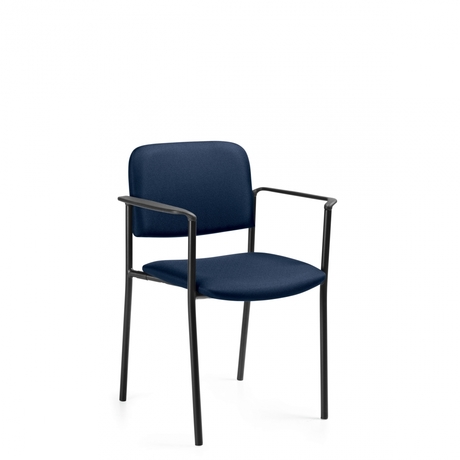Photo de minto-fauteuil-empilable-a-dossier-bas-avec-accoudoirs image de galerie 8. Gallery 2. Tous les détails chez Oburo, expert en mobilier de bureau pour la clinique ou la salle de classe à Montréal.