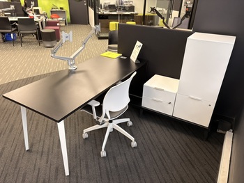 Photo of lacasse-desk gallery image 1. Lacasse Desk 2nd picture. Details at Oburo, your expert in office, medical clinic and classroom furniture in Montreal.