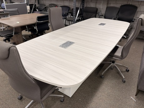 Photo de Table de conférence  base cubique, vue 1, disponible chez Oburo à Montréal