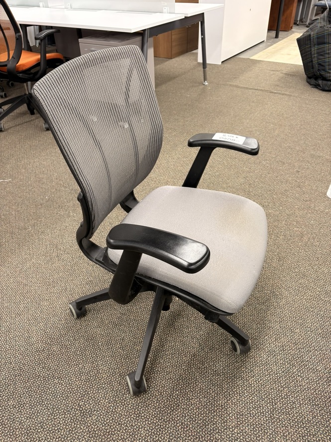 Photo de Chaises Steelcase, vue 1, disponible chez Oburo à Montréal