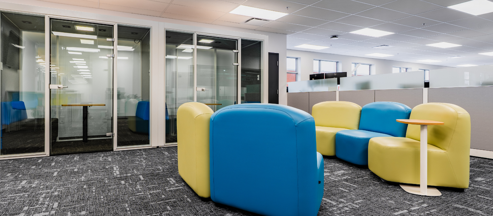 Retour au bureau, travail hybride, collaboration