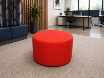 Photo of Round Ottoman – Used, vue 1, available at Oburo in Montreal