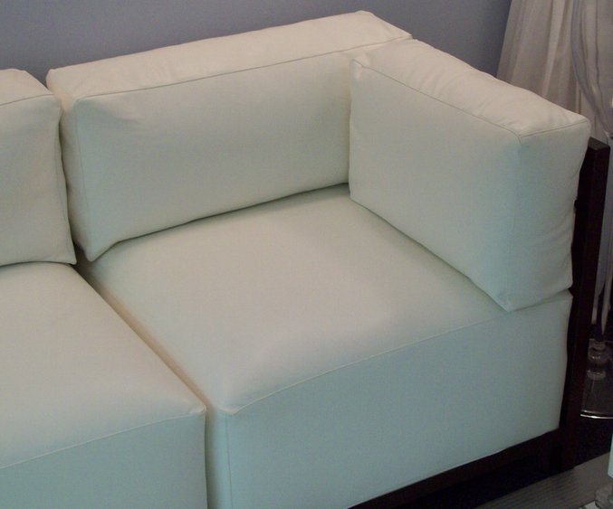 Ocean TentsWhite Leather Corner Chair