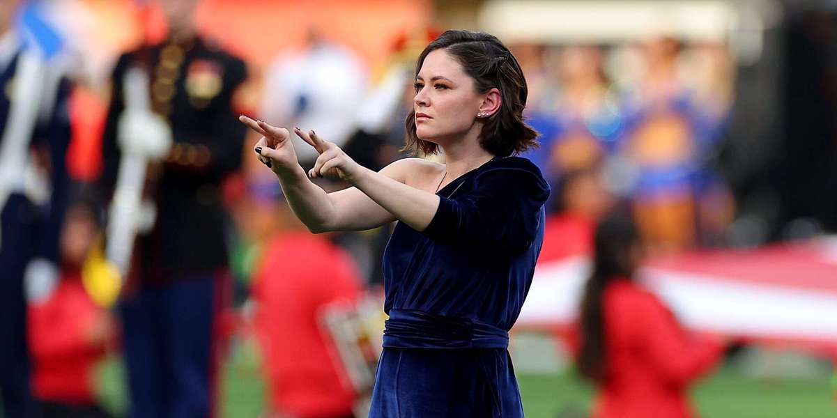 Louisville Woman Signs National Anthem at Super Bowl Louisville Woman Signs National Anthem at Super Bowl
