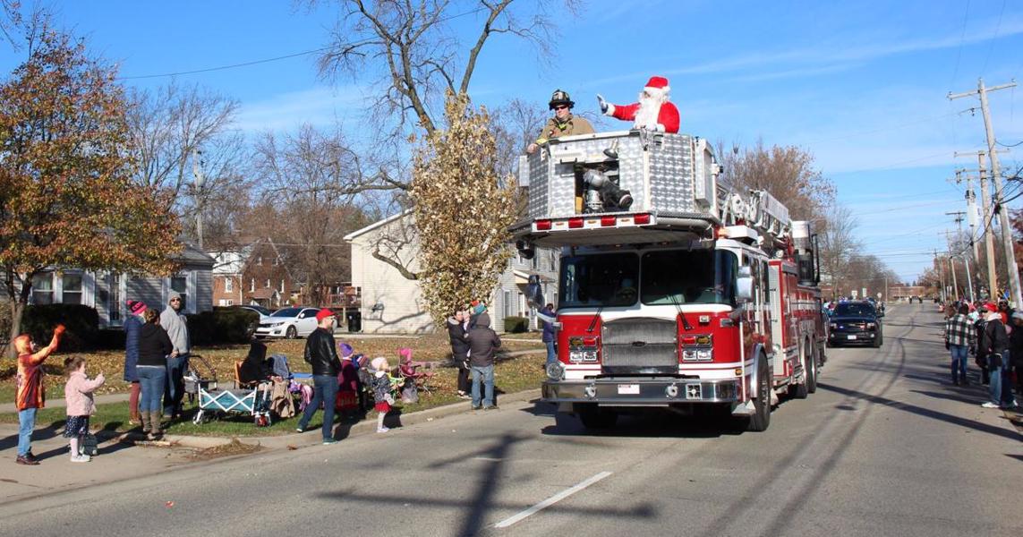 Bloomington Il Christmas Parade 2022 Watch Now: Jaycees Christmas Parade Spreads Joy Across Bloomington-Normal