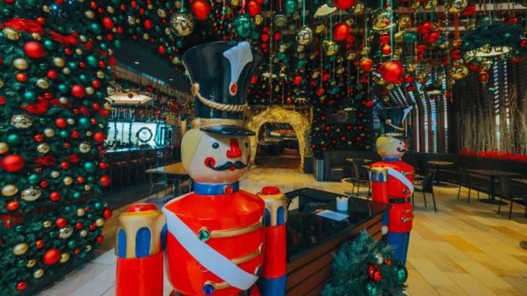 Christmas In Connecticut 2022 Christmas In Connecticut Isn't Just A Movie. Check Out This Themed  Restaurant At Foxwoods