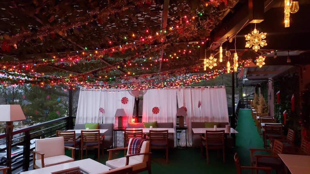 Atlanta Christmas Restaurants 2022 Italian Restaurant Takes Christmas Up On The Rooftop